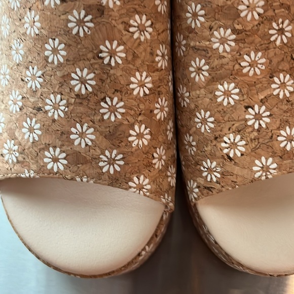 Clogs - Picture 6 of 8